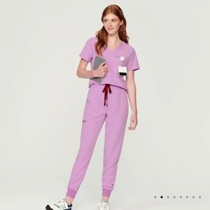 Womens Scrubs set, includes TOP & BOTTOM, XS, LIMITED EDITION COLOR DUSK.